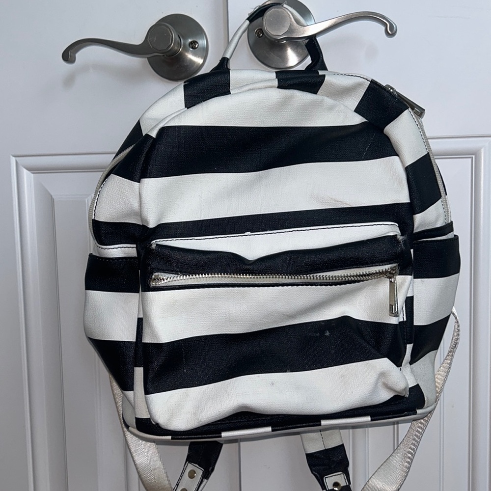 black and white striped mini backpack perfect for summer!!